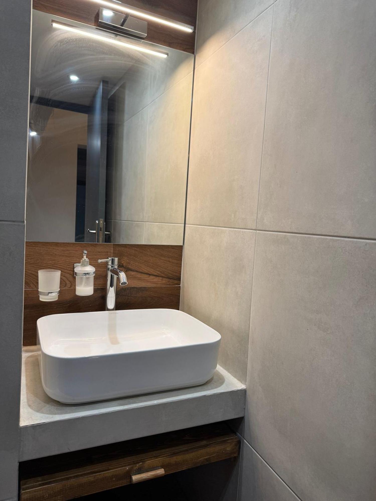 Haris 302 Apartment By Vpn Accomodation Athens Luaran gambar